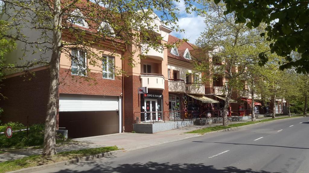 Lola Studio Apartman Hajduszoboszlo Luaran gambar