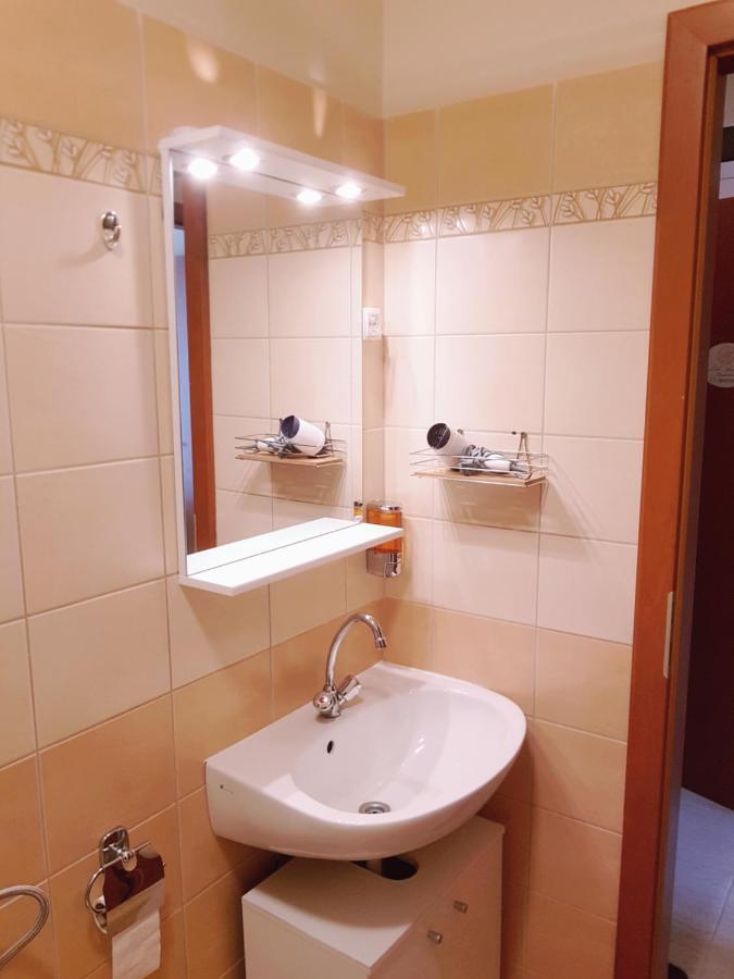 Lola Studio Apartman Hajduszoboszlo Luaran gambar
