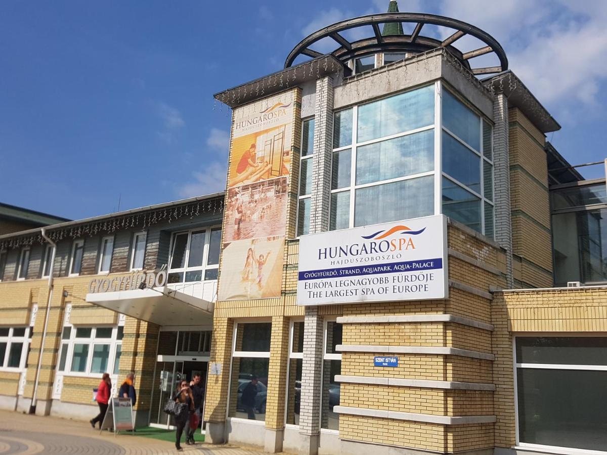 Lola Studio Apartman Hajduszoboszlo Luaran gambar