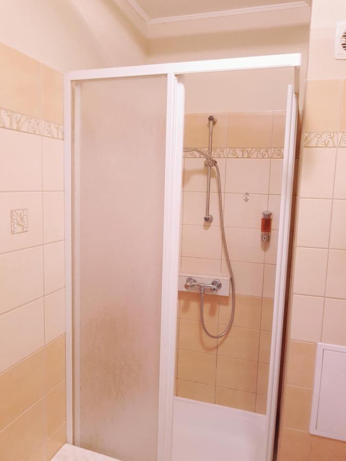 Lola Studio Apartman Hajduszoboszlo Luaran gambar