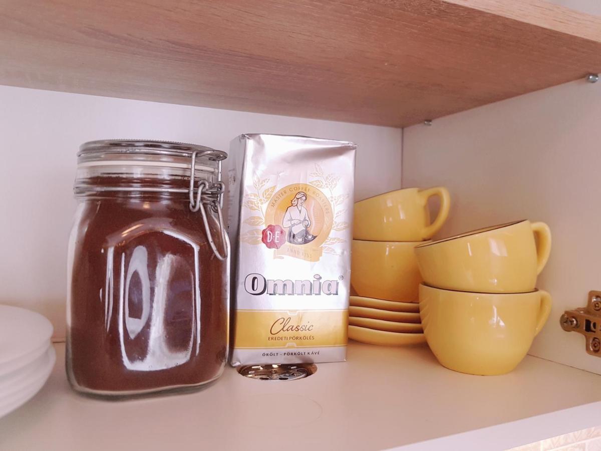 Lola Studio Apartman Hajduszoboszlo Luaran gambar